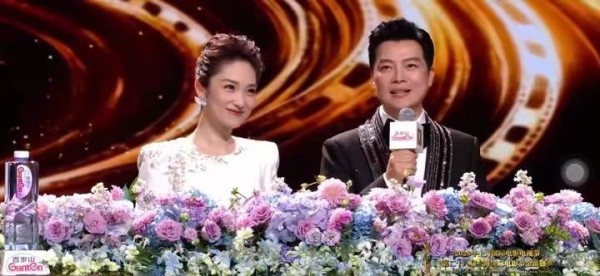 上海国际电影节开幕,叶童首唱新曲《不一样的我》
