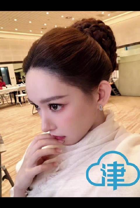 程潇公开喊话档期空,与杜华求接工作言论反差