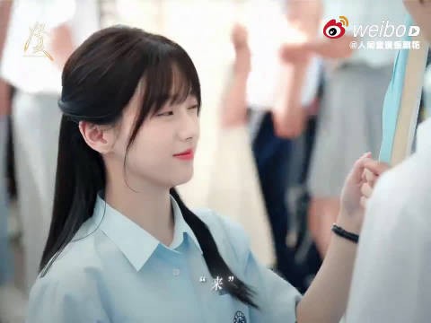 包上恩周柯宇新剧《炽夏》预告释出,演绎十年爱恨纠葛