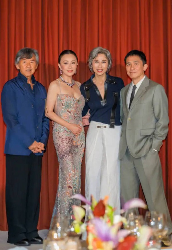 刘嘉玲梁朝伟与林子祥叶倩文夫妇同框