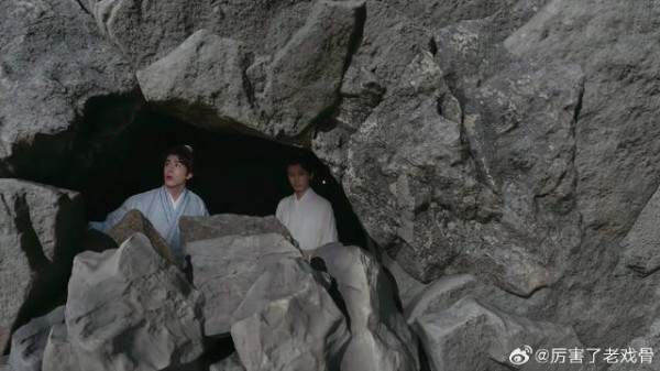 山脚出现八具尸体 李莲花分析山体结构,得出惊人结论