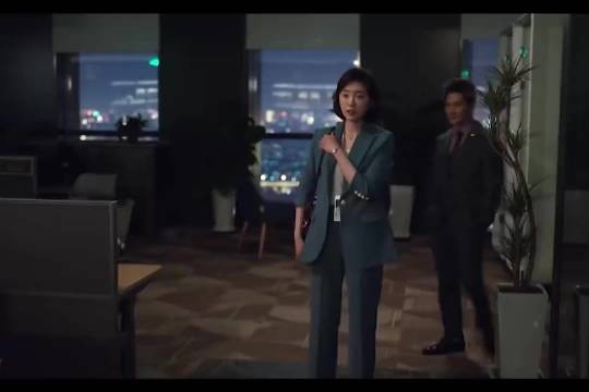 兴杰的事业越做越大，养父母跟着他过上了好日子 父辈的荣耀 张晚意郭涛