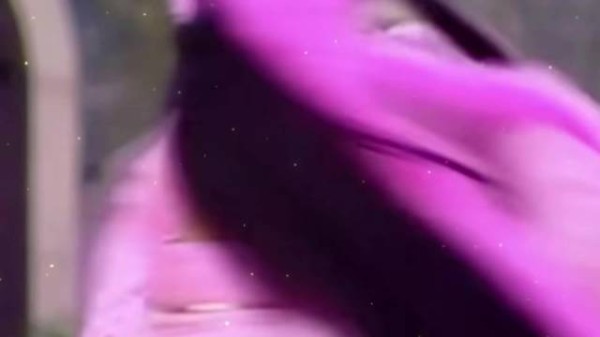 小时候特别爱看瞿颖演的电视剧乌龙闯情关,那个霍水仙简直太漂亮了