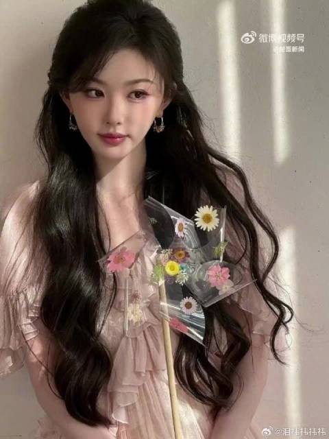 孔雪儿发文否认说自己像鞠婧祎：没有说过，也不存在回应，请不要造谣