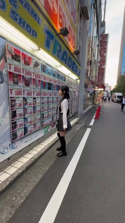 林俊杰女友七七举报网友发布偶遇照片