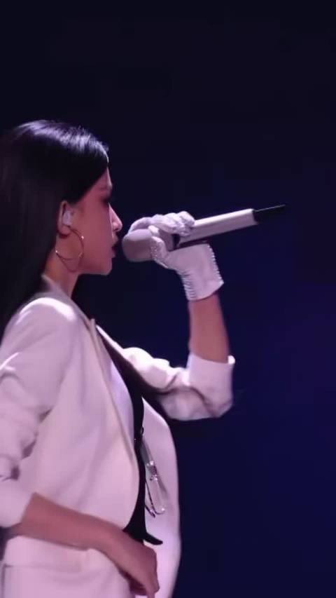 孙怡演绎《1987我不知会遇见你》惊艳全场
