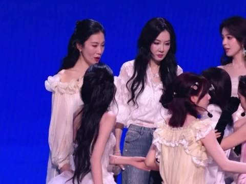 演都不演了完全黑幕来的,看孙怡的表情姐姐们都没想到吧