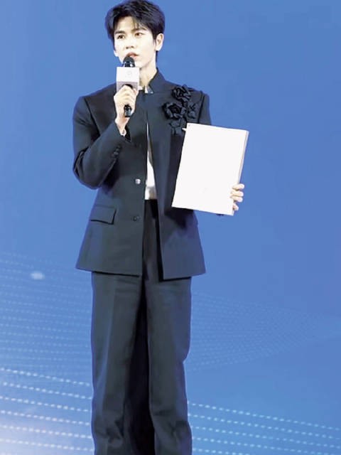 张凌赫白玉兰大使发言全程直拍，太帅太优秀了！名副其实951！恭喜张凌赫！