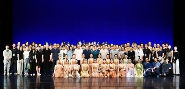 国家艺术基金资助项目《俑生俑事》暨西安音乐学院舞蹈学院教育教学展演在西安开元大剧院举行