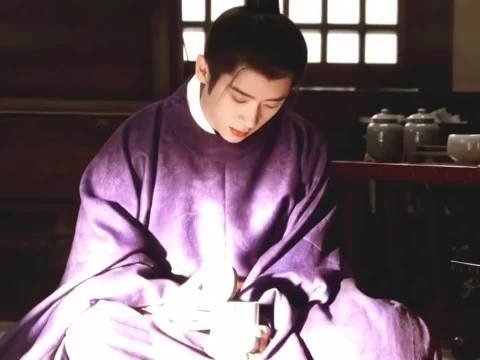 墨修尧叶璃和离后借酒翻糖罐，知真相一夜白头寻妻