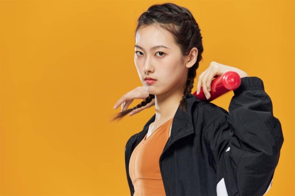 想搞定一个结了婚的女人,最高明的招就俩字,好多男的都搞拧了
