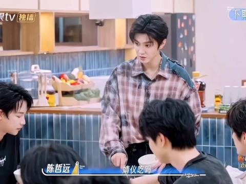 喜剧氛围直接拉满,梦花廷男女主搭配专属Steve