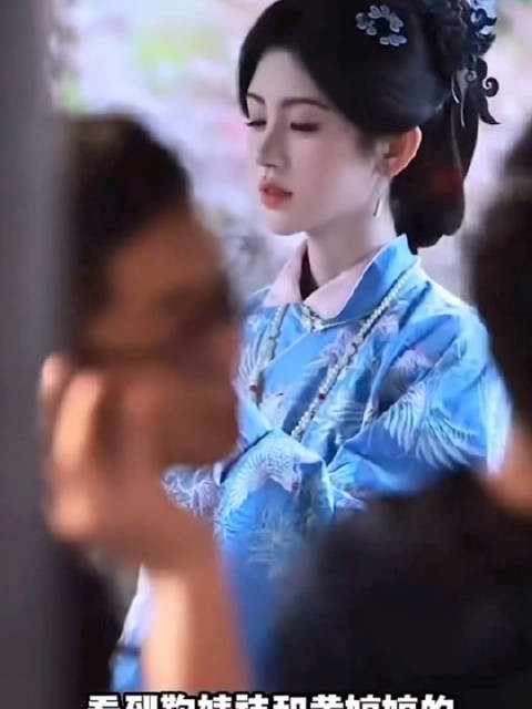 黄婷婷回应被换角事件,揭露影视圈合同漏洞