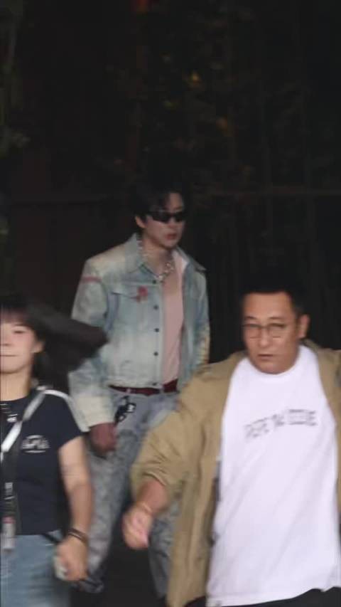 宁宁上班了 好帅呀