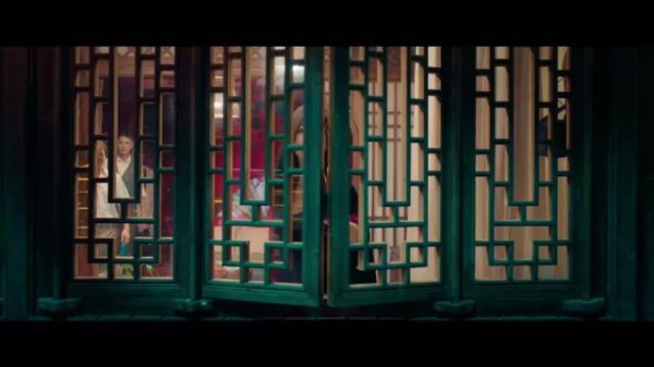 景甜、张彬彬《龙骨焚箱》预告 超甜冰激凌二搭了