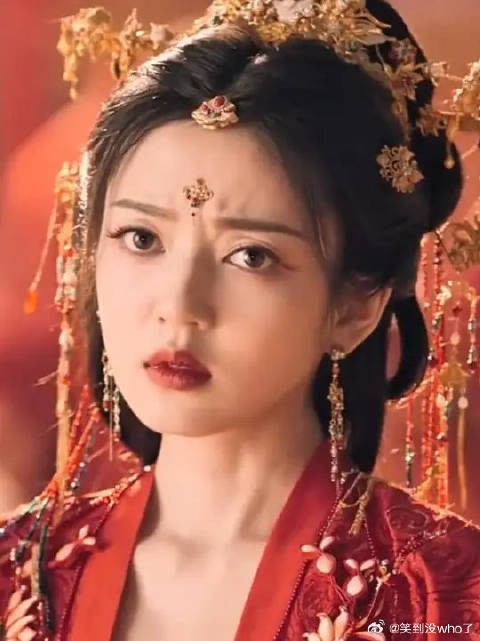 清瞳终究是和王权富贵走向了对立面