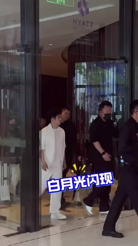二十九岁了感觉这个状态还是很顶啊！果然人没了班味显得年轻多了！