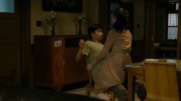 貌美如花的女人倒追穷小伙