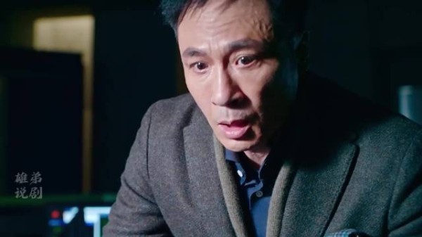 局长惊恐地发现,毒贩开枪是在给警方传递密码