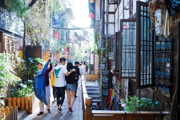 为什么全中国的古镇都在卖一样的“非洲鼓”？真的有人买吗？