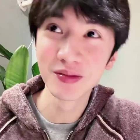 陈哲远筹备半月犒赏自己，米饭梦男基因引热议
