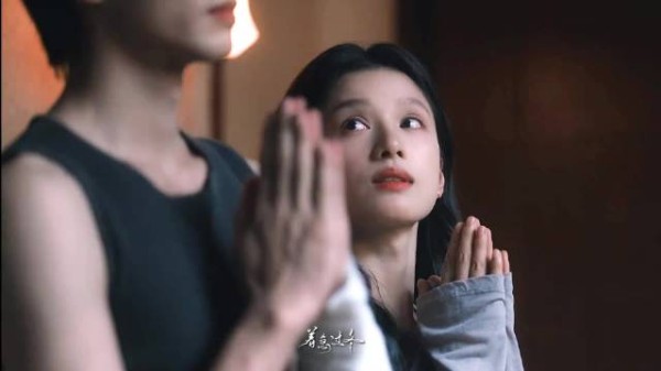千禧年蓬勃氛围感直接被张婧仪焊在身上!