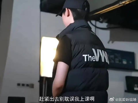 刘:马哥居然对我撒娇唉! 马:我就想买下刘少的一首歌来听.
