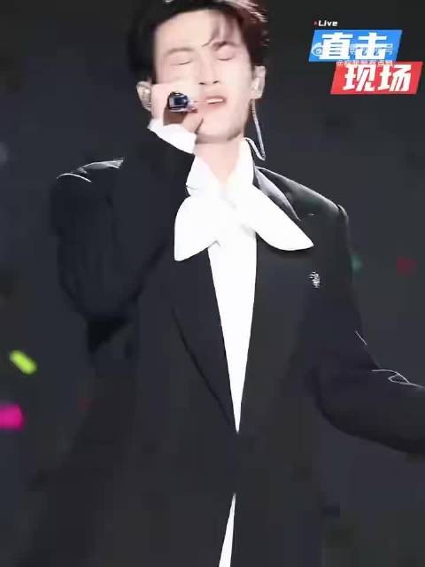 檀健次的歌声里有温柔也有力量,情绪表达特别自然,越听越有味道
