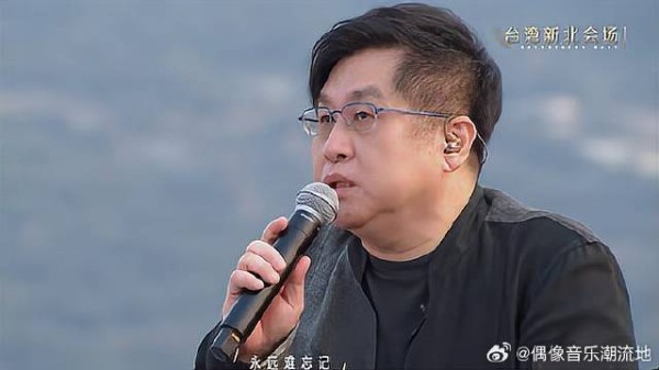 郑智化身残志坚，再唱《水手》：他说风雨中这点痛算什么！