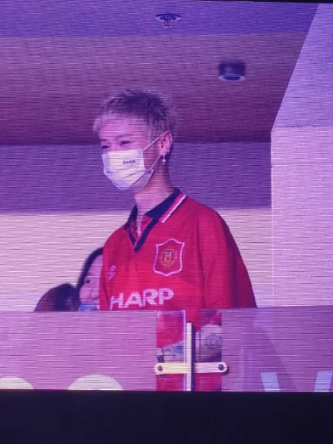 小鹿：现在拍不了 路人：我给你拍