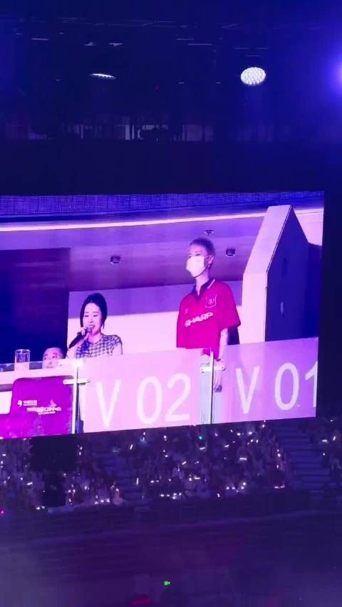 鹿晗现身周震南演唱会,自曝低谷期获其安慰