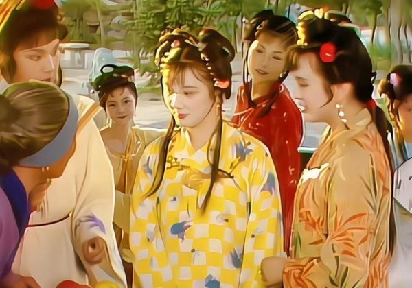 刘姥姥夸惜春“神仙托生的”,为何见了黛玉却一个字都说不出来?
