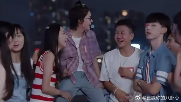 林妙妙钱三一结束高考,和广场大妈比舞,场面太嗨