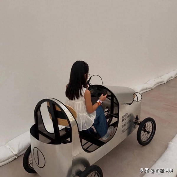周一围打卡重庆美术馆,沉浸式看展的快乐,简单又真实