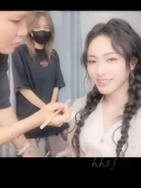 《女王和她的两个保镖》女中竟藏售后彩蛋!速来互动