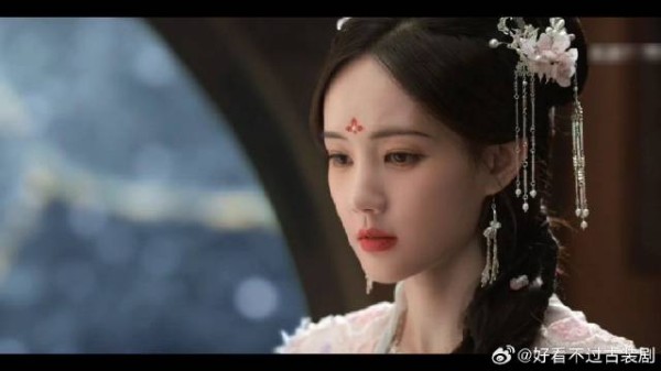马甲掉了，离十六就是南珩，珩扫内鱼要BE了