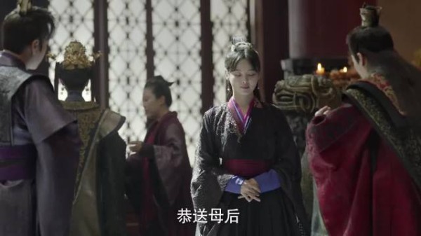 庆余年:范闲陪着战豆豆和海棠,不料竟如此敷衍,野花果然不香了