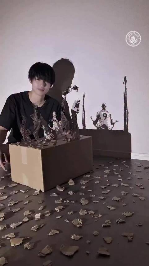 Kuronushi 做的投影哈兰德