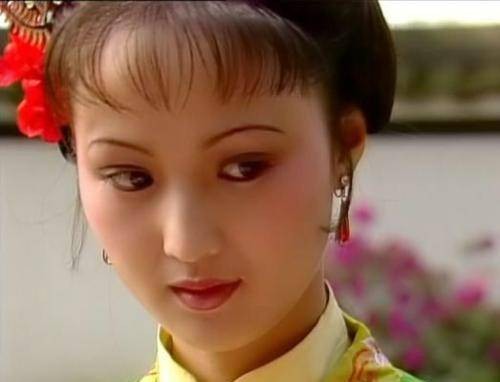 和宝玉生日这一天揭开了他和三个姑娘此生最大的联系