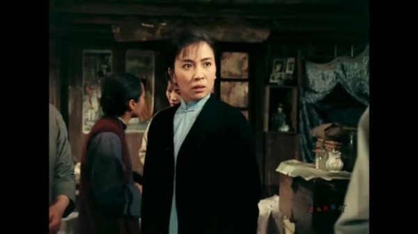 姐妹被逼身亡,朱春花质问唐经理