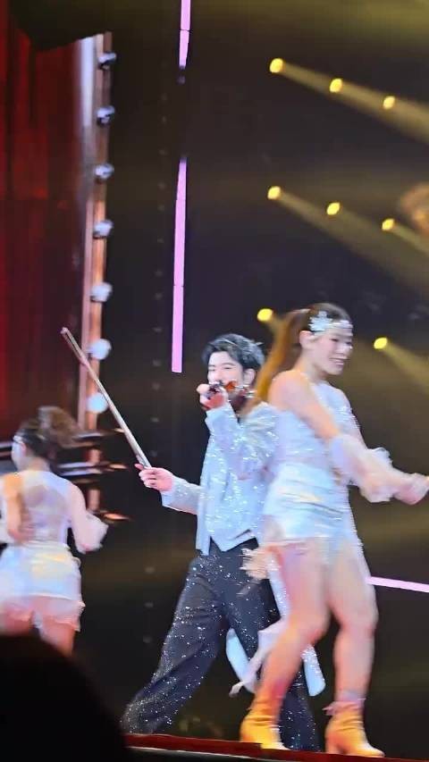 王力宏演唱会频发事故,第二场巡演再挂彩