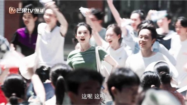 张婧仪演绎考场少女奔跑片段,青春活力获赞