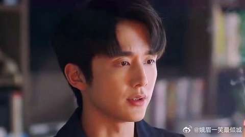子秋甜品店倒闭，却有人暗中相助，是子秋最恨的人