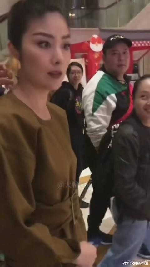 陈慧琳低调捐助52所学校及百名大学生