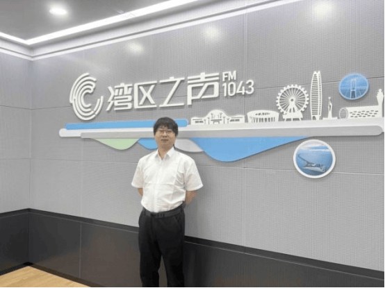 从流水线工人到中国作协会员:作家李军君携《星空的呐喊》做客《民生访谈》