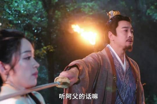 前一秒还是女儿奴，下一秒为了权谋让女儿当棋子，白切黑让我猝不及防