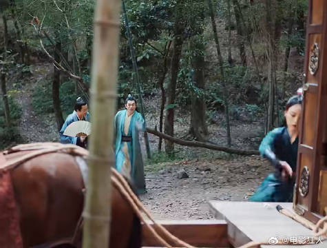 当父子二人遇上女飞贼时