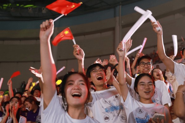 舞台常初心言语有温度走进演说家吕文扬的表达修行