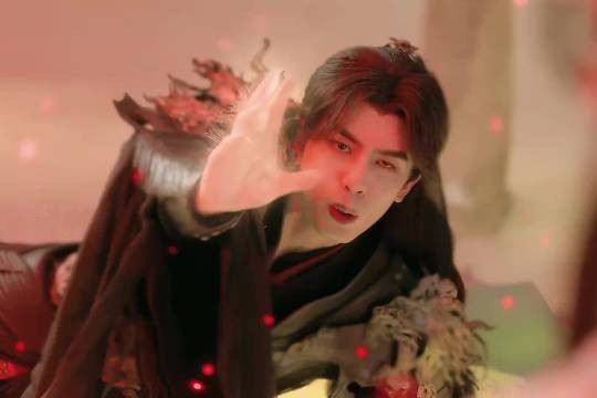即使他已入魔最终的执念还是黎非，至始至终都是守护着她！