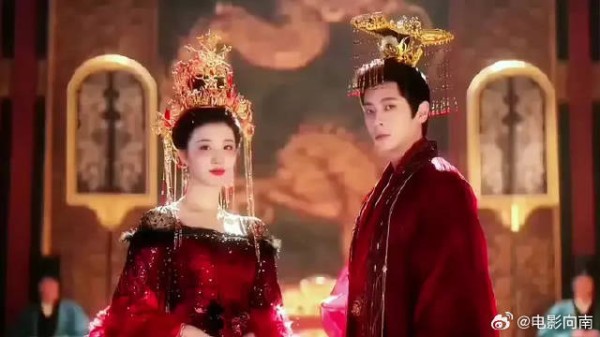 “吾妻晚音,我叫张三”